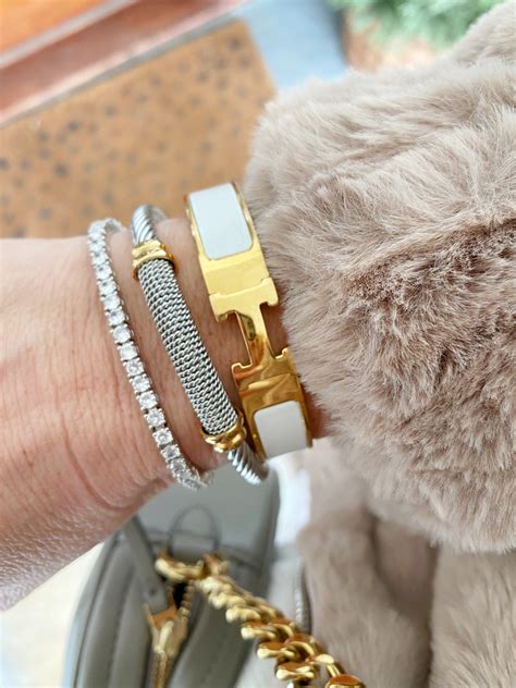 how to stack hermes bracelets|how to use hermes h bracelet.